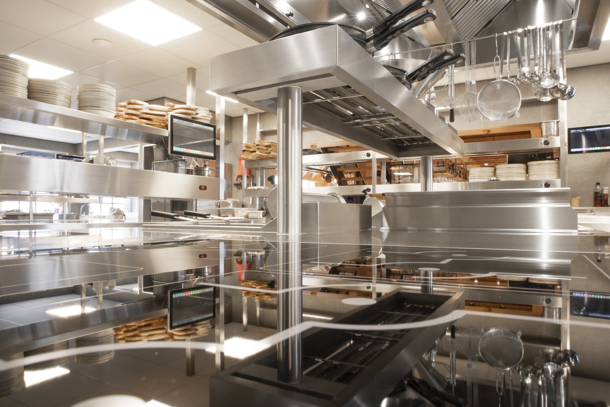 qook_by_kfe's tweet image. Qook! kitchens combine beautiful design with exceptional quality, creating a space you'll love working in.

Get in touch to find out more and to book a consultation, or visit qookbykfe.kitchen

#qook #kitchensuites #kitchendesign #commercialkitchens #chefs