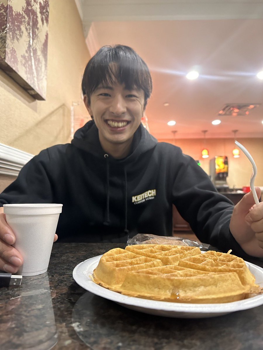 usa_bass's tweet image. クリスマス🎄までケイテックオンラインストアではステッカーをプレゼント🎁

僕が着ているパーカーもこちらでご購入頂けます🤗

keitech.theshop.jp

#KEITECH #ケイテック #ケイテックオンラインストア #PR