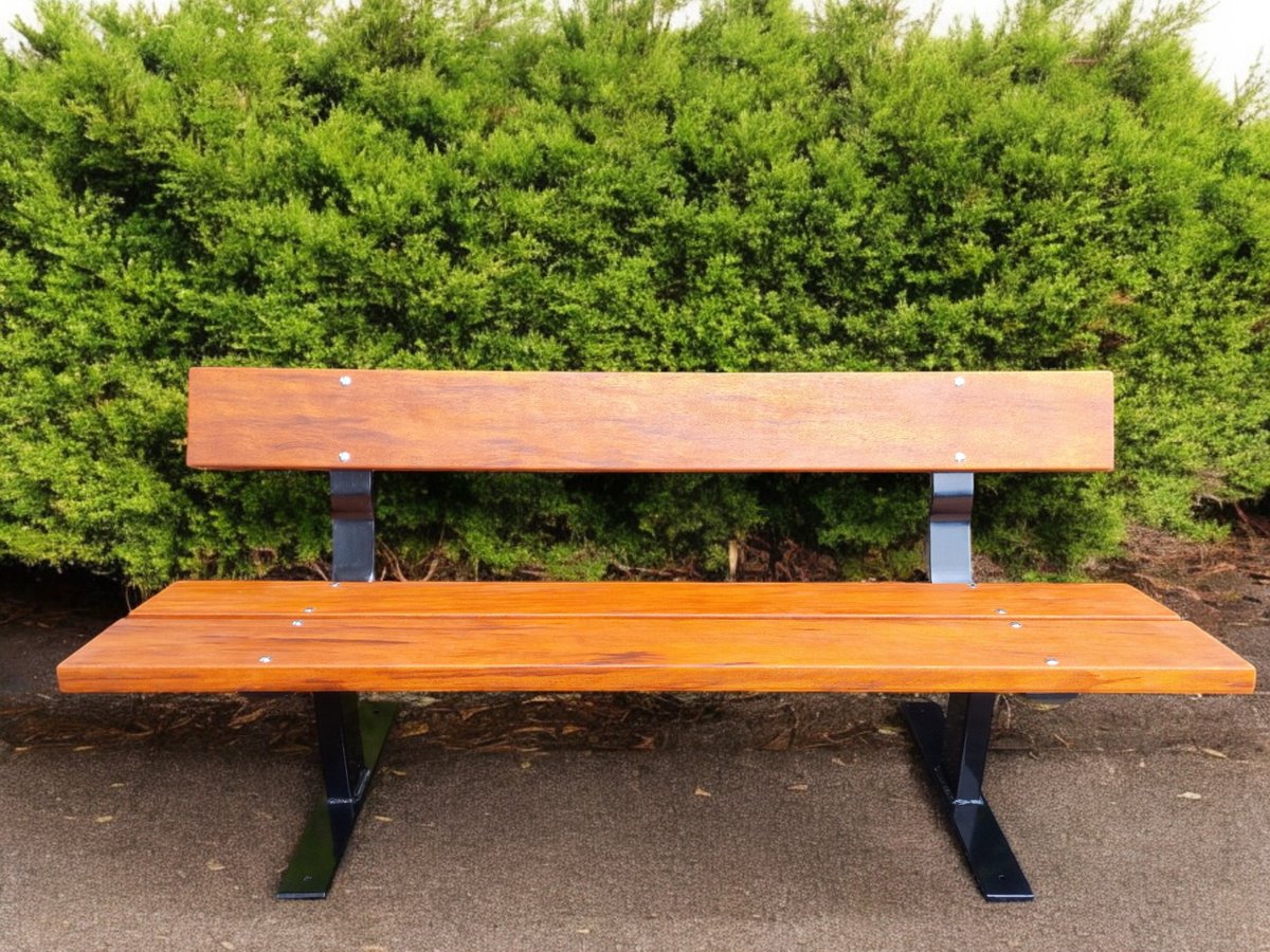 Sleek, strong and armrest-free, the Beaufort Seat combines accessibility with timeless style. Built to last with hardwood slats and powder-coated steel legs.
Discover more: neptunestreetfurniture.co.uk

#UrbanDesign #ParkFurniture #BeaufortSeat #OutdoorSeating