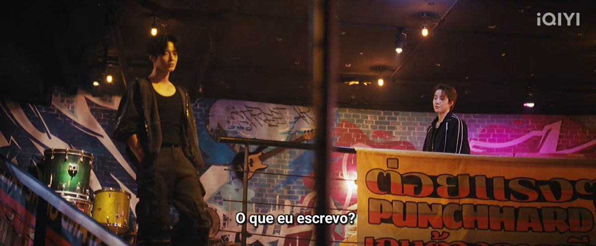 dorameirdtaubat's tweet image. todo mundo shippando o lin luo com a jiang mu, mas ele tá de olho é no homem dela #SpeedAndLove