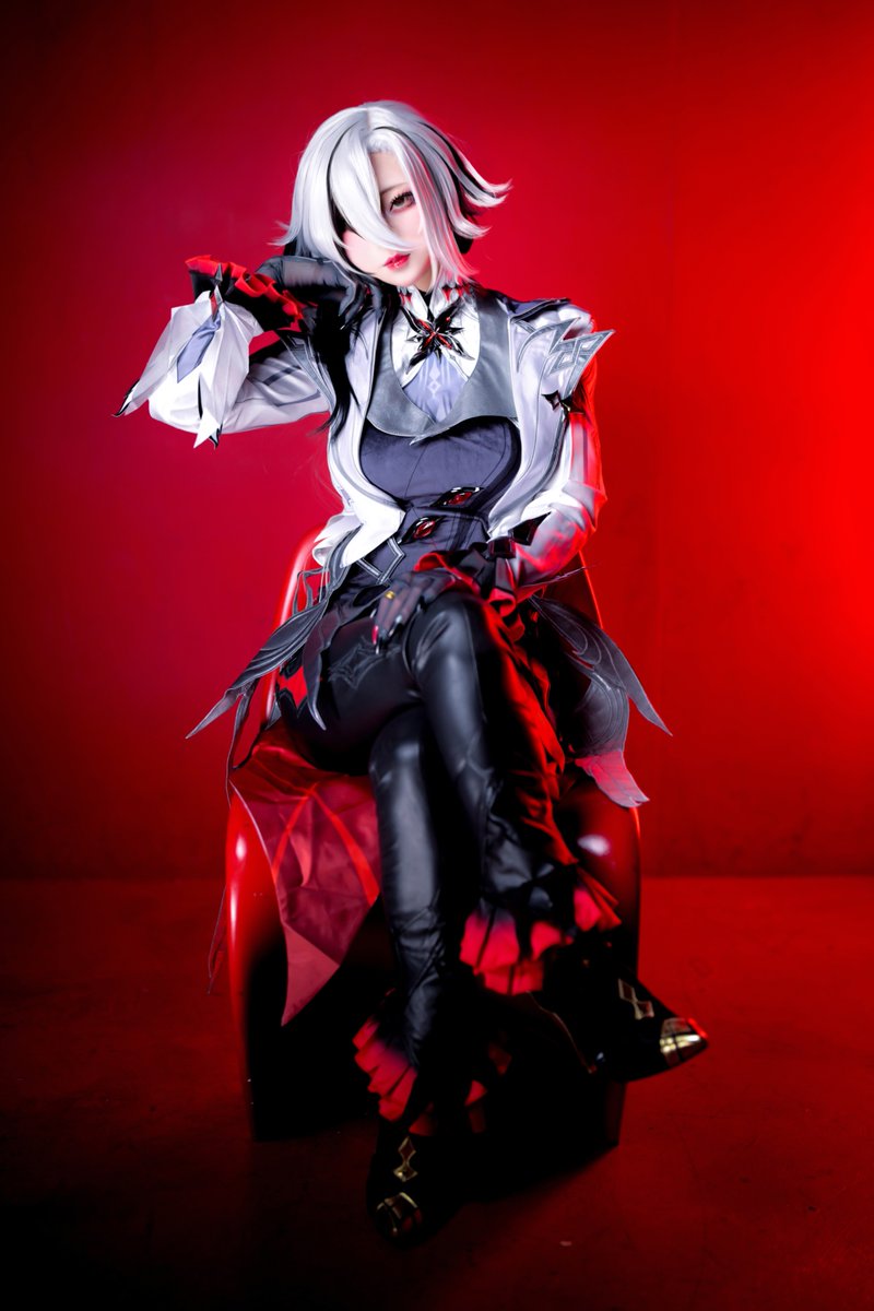 ⭐︎ぉもち⭐︎ ページ おはよう❤️ c107の写真集は116Pだよ‼️ これは本当に写真集の一部