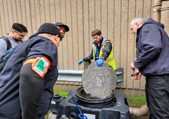 HoustonHealth's tweet photo. ✈️🍽️ OTG Management partnered with HHD’s FOG Program to train IAH food service staff on smart grease management—helping prevent sewer overflows and protect public health as Houston gears up for busy travel and World Cup 2026.

#FOGProgram #IAH #PublicHealth #HoustonHealth https://t.co/smFwUoavJm