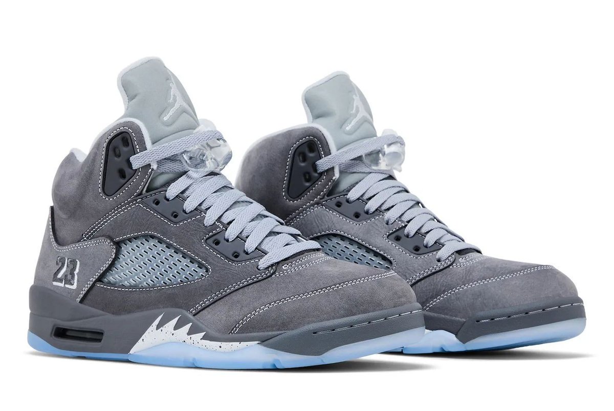 JustFreshKicks's tweet image. The Air Jordan 5 "Wolf Grey" is set to return February 28th 🐺 

Details: bit.ly/4lvVM18