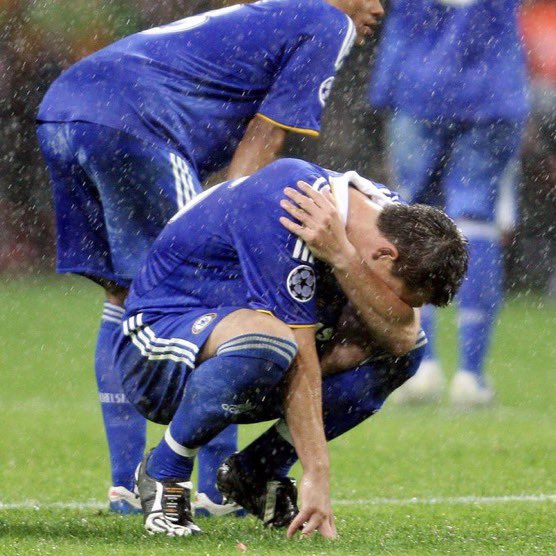 centregoals's tweet image. 🚨🚨🎙️| John Terry suggests he considered SUICIDE from the 25th floor of his Moscow hotel after Champions League final penalty miss:

“I remember after the game, we all went back to the hotel and I was on the 25th floor in Moscow, and I'm just looking out the window just going,…