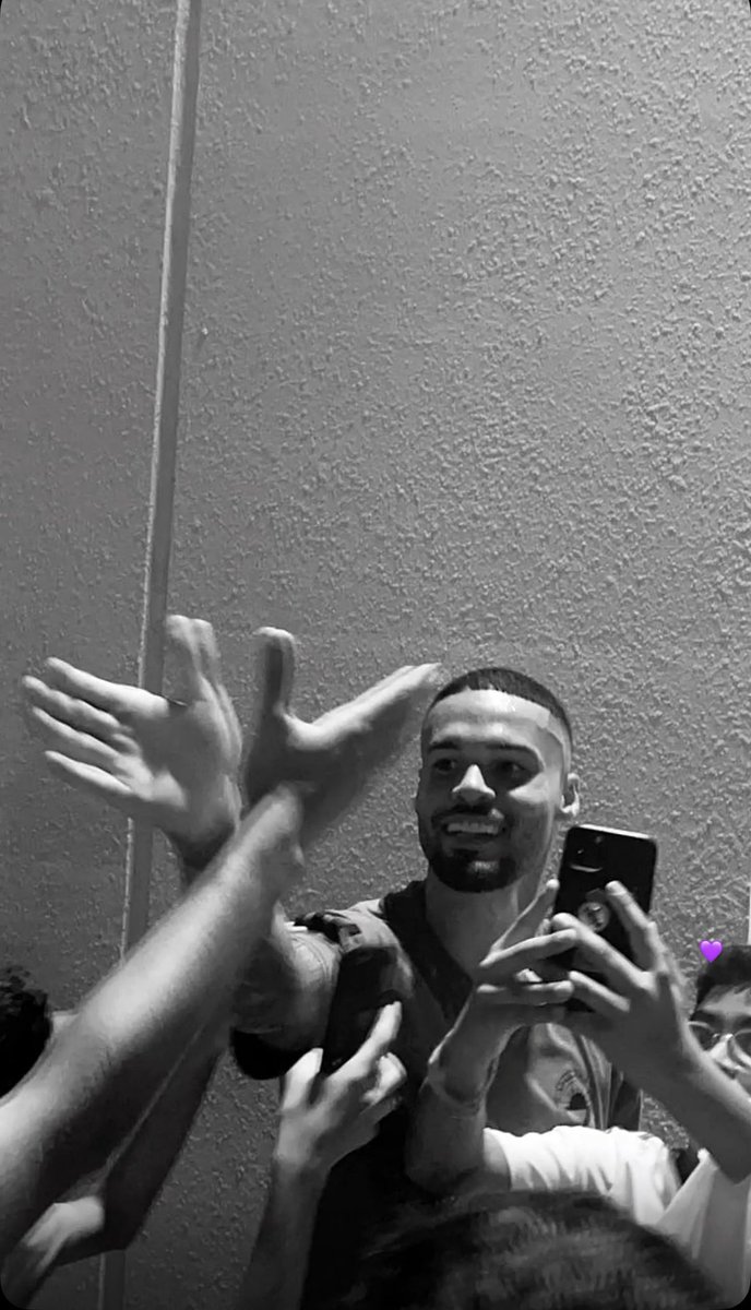 اذا خرج ميلوني ..
سأفتقد الى قتال 
سأفتقد الى قرينتا
سأفتقد الى روح
سأفتقد الى جوهرة
سأفتقد الى مقاتل