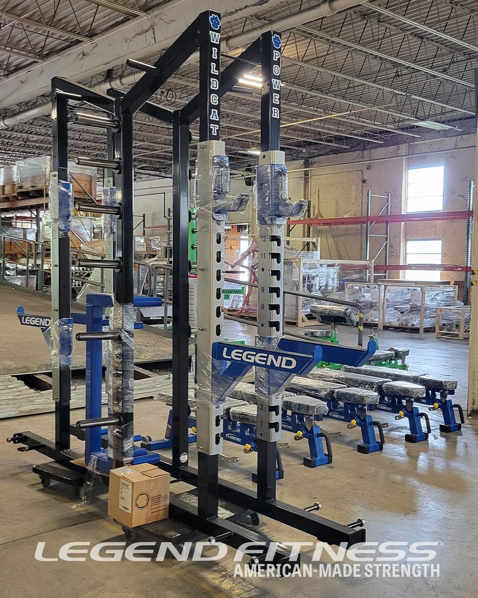 Legend_Fitness's tweet image. We love to see school spirit, and we spotted some on the shop floor waiting to ship out! 💪

The Wildcats opted for custom post decals on their Pro Series Double Sided Half Cages.

#wildcatpower #gowildcats #americanmade #builtbylegend