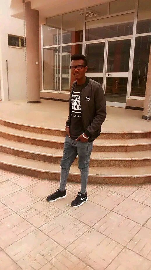 My  dream is to change my situation, if i fall to day.
I will try again tomorrow,
I will never give up until i make it!