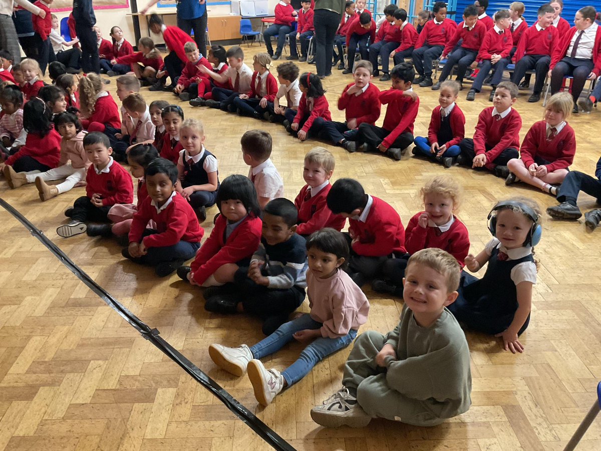 A huge thank you to the PTA for funding the Pantomime once again this year. The children thoroughly enjoyed the tale of Cinderella …. OH YES THEY DID! 😊 #Christmas