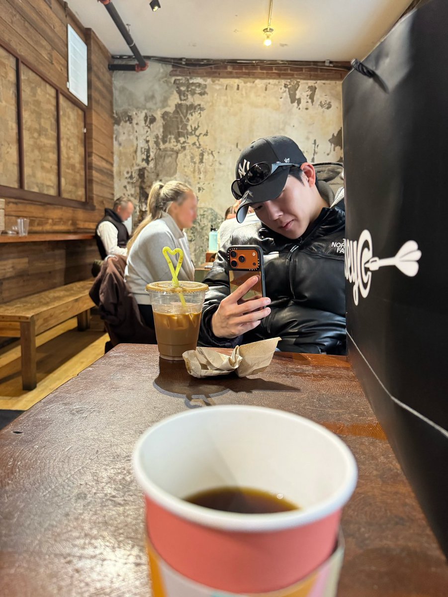 jooheonspace's tweet image. Each other’s favorite date 🥹🫰