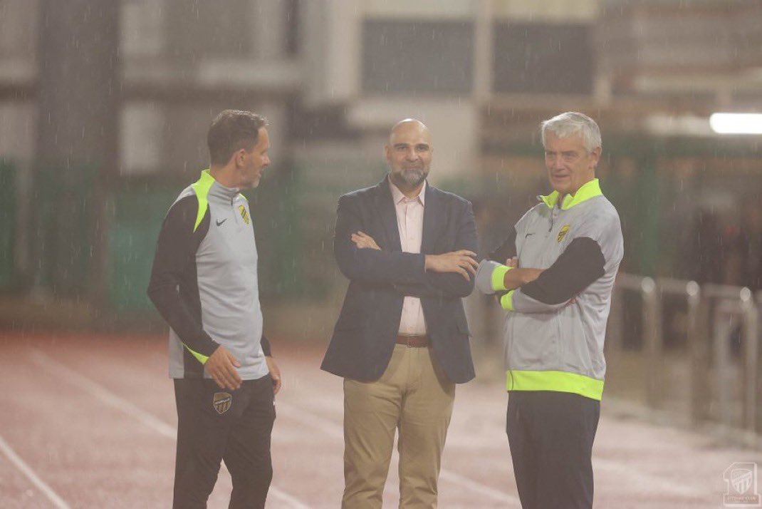 في #الاتحاد..

بعد نهاية المعسكر..
• لا أعذار في الفترة الشتوية.. المدرب تم تغييره وموضوع عدم وجود ميزانية تم استهلاكه وما عاد يمشي..
• خلال الفترة الماضية أوضحنا أخطاء الإدارتين التنفيذية والرياضية، ماليًا وفنيًا، وحتى الجهاز الطبي، وطلب الحكام وووو..
• اليوم الصورة كاملة