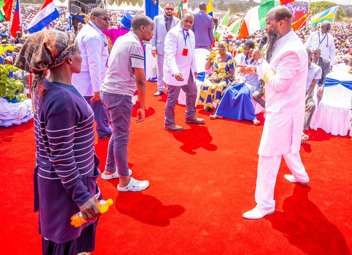 God is closing the age with glory and truth. #MassiveEndGlory