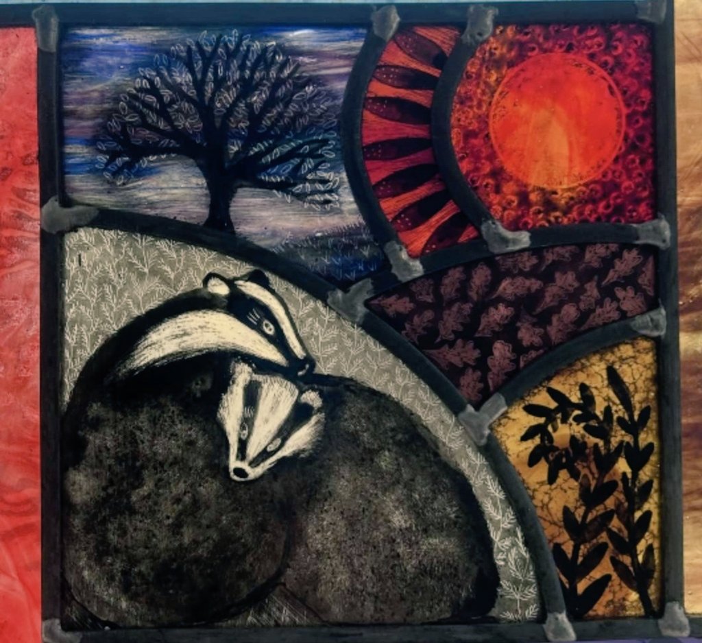 womensart1's tweet image. Artwork by UK based stained glass artist Harriet Love #Womensart.