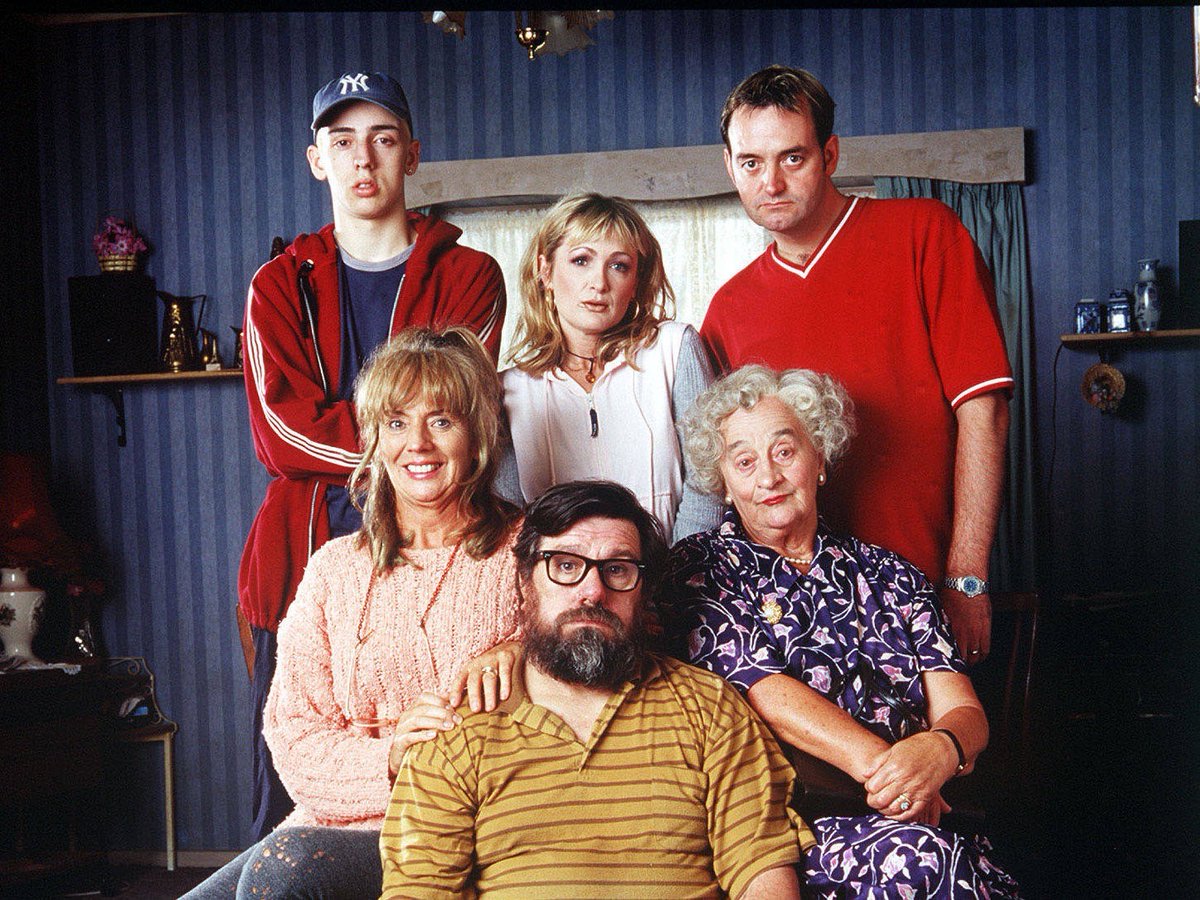 TheBritishScene's tweet image. Just watching the #RoyleFamily with my family lol. At the parents.  Forgot how class Jim is.  

🇬🇧 Linktr.ee/VybifyUK | Bit.ly/checkourstore