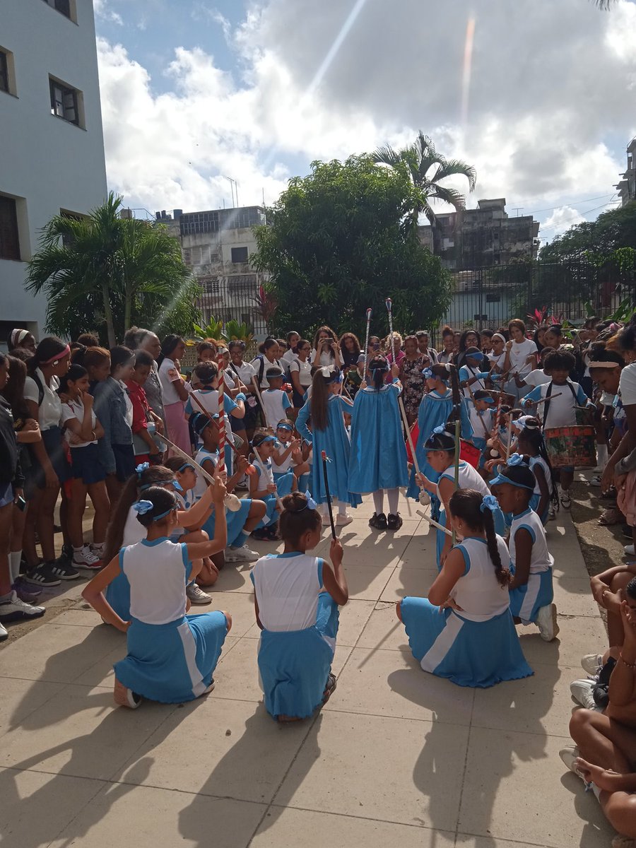 En la jornada del educador la DGE del municipio Cerro  realiza actividad cultural en la escuela pedagogica Fulgencio Oroz homenajeando a nuestros futuros maestros.