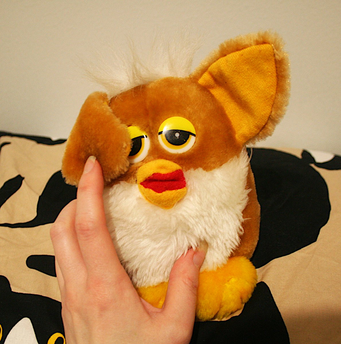 Meet Banoffee! 💛
I got her from the Salvation Army's Flea Market! I think she's an Aliki Plush Fake. 🥰