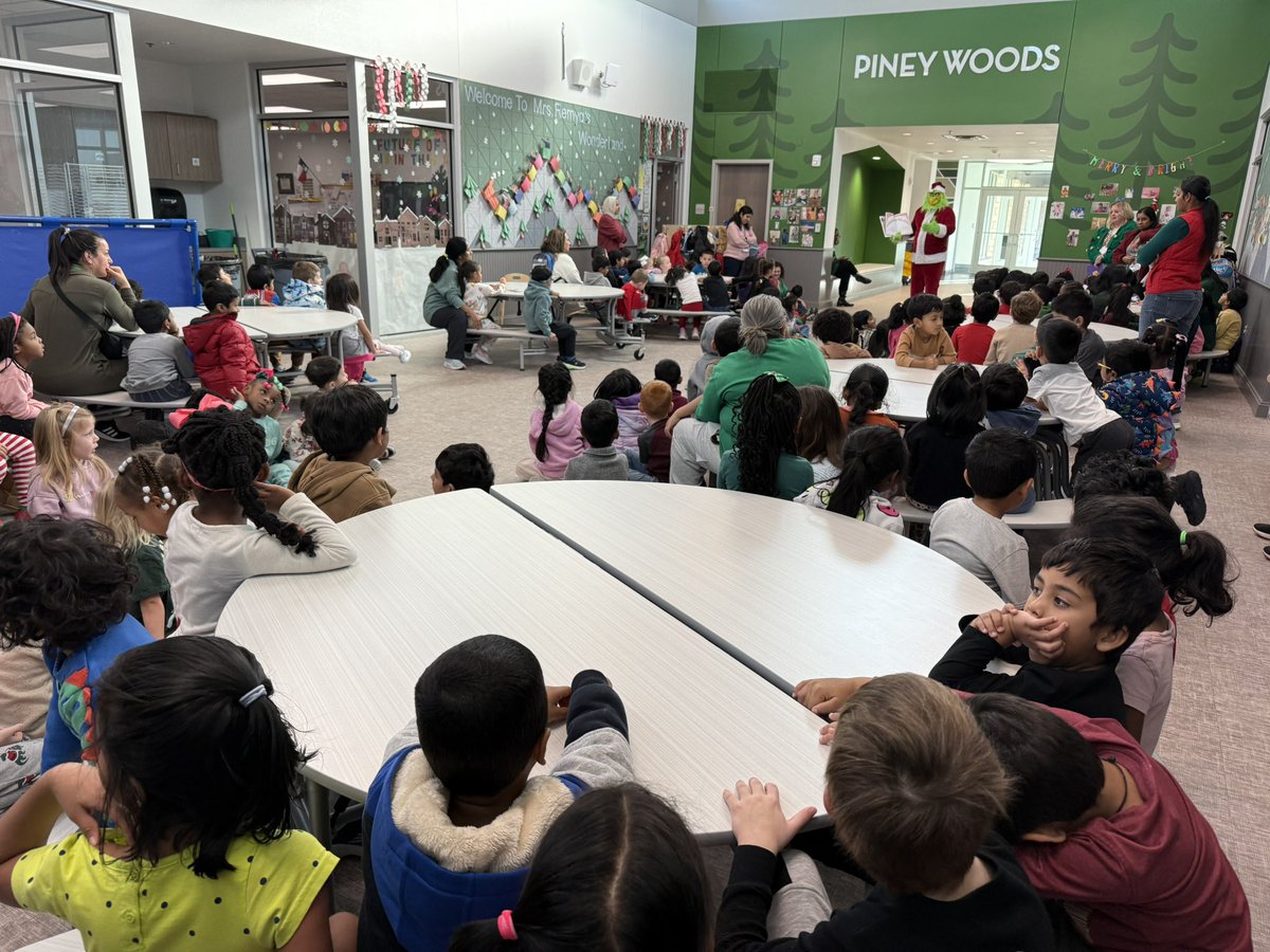 Holiday fun is in full swing around Calhoun! 🎄
The Grinch stopped by for a read-aloud 💚📖, we had a visit from an elf and Mrs. Claus 🤶✨ — and it’s only Tuesday!
More festive fun ahead 🎁❄️