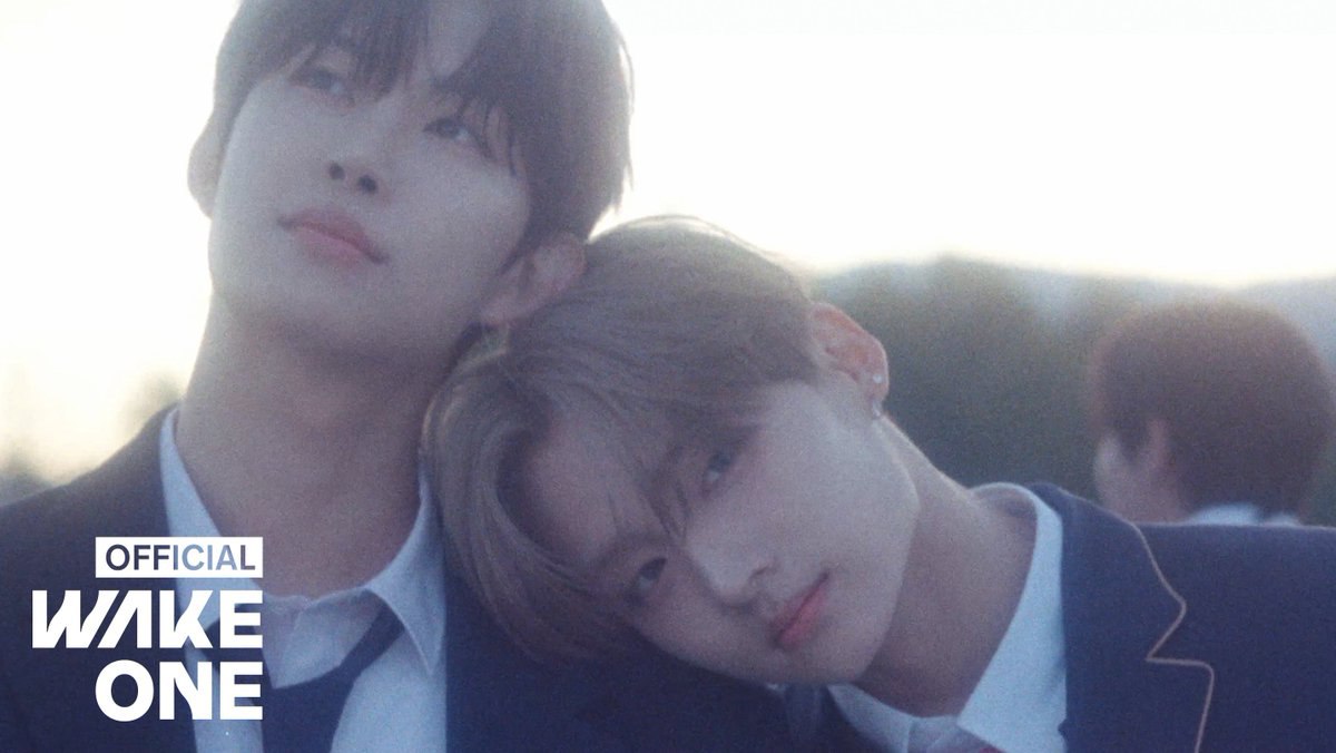 leeleooz's tweet image. A raw, unquenchable yearning finally finds its breath. After wounds, doubt, and endless running, we gather as one flame. Laughter warms the dark, dawn opens before us, and our first morning burns bright with promise.