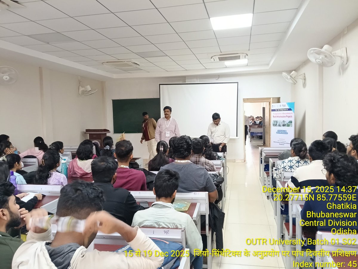 CSIRCRRI's tweet photo. Inaugural Event
#SkillDevelopment
On
"The Applications of #GeoSynthetics in #Road #Infrastructure Projects" By
@CSIRCRRI
funded by
#NTTM Min.of Textiles, GoI
Attended by Students of
Odisha University of Technology & Research (OUTR), Bhubaneswar(15.12.2025) https://t.co/2ACPtrQWRG