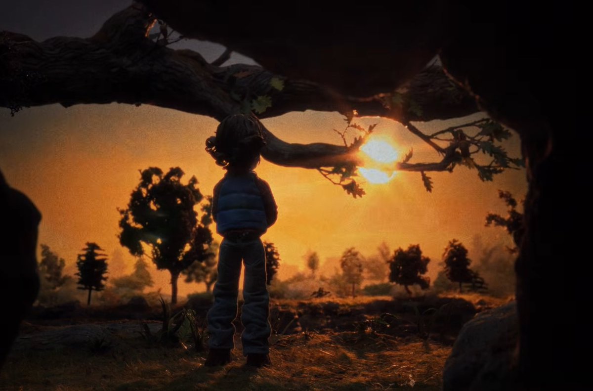 Finn Wolfhard has directed the official music video for George Harrison’s “Give Me Love (Give Me Peace on Earth)”

The music video is made with Claymation stop-motion done by a team of 20 artists directed by Wolfhard

🔗: youtu.be/P0d_P11B6Tg?si…