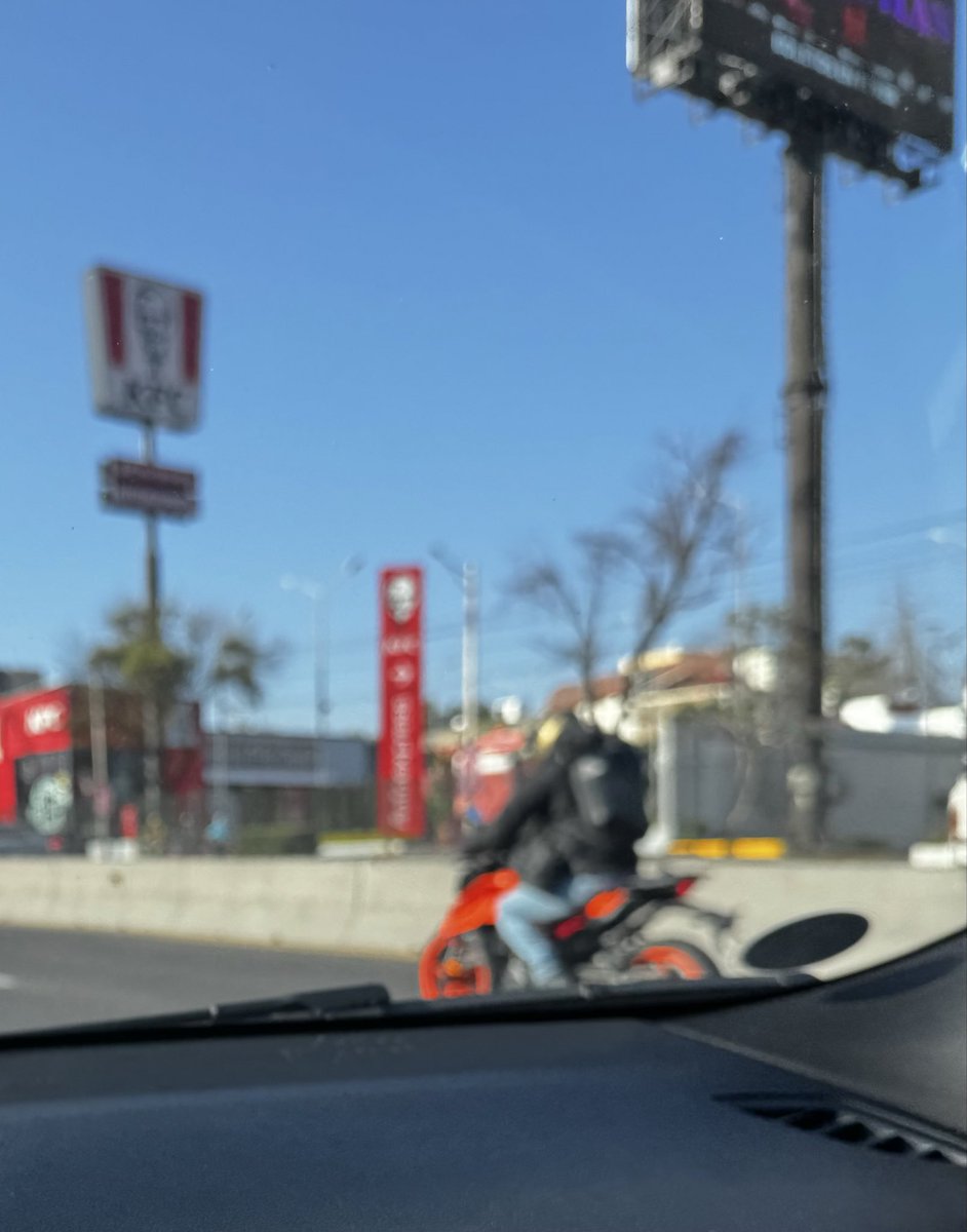 _Anunez_'s tweet photo. @VBicentenarioMX cada día es más común ver esto, tienen que poner orden o se volverá un caos https://t.co/bi5pA6ASs2