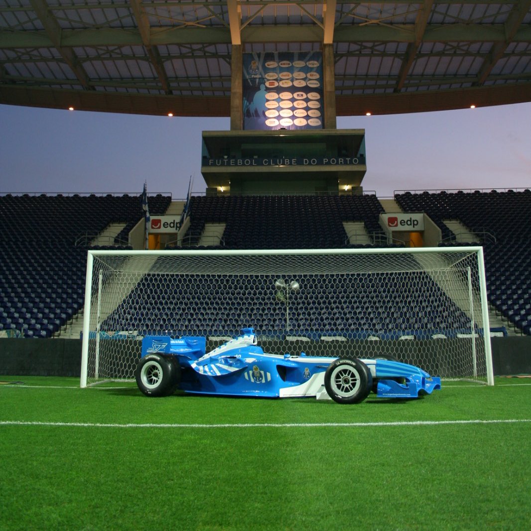 #F1 em Portugal? 

🔙Quem se lembra da nossa participação na Superleague Fórmula? 🏎️💙