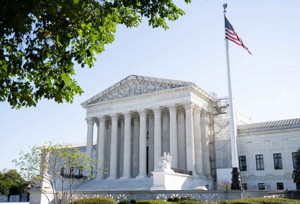 Congress_US's tweet photo. meaning it can decide if laws are unconstitutional. This matters because it makes the Supreme Court one of the most powerful branches and keeps Congress and the president in check. https://t.co/8DjYrYACc7