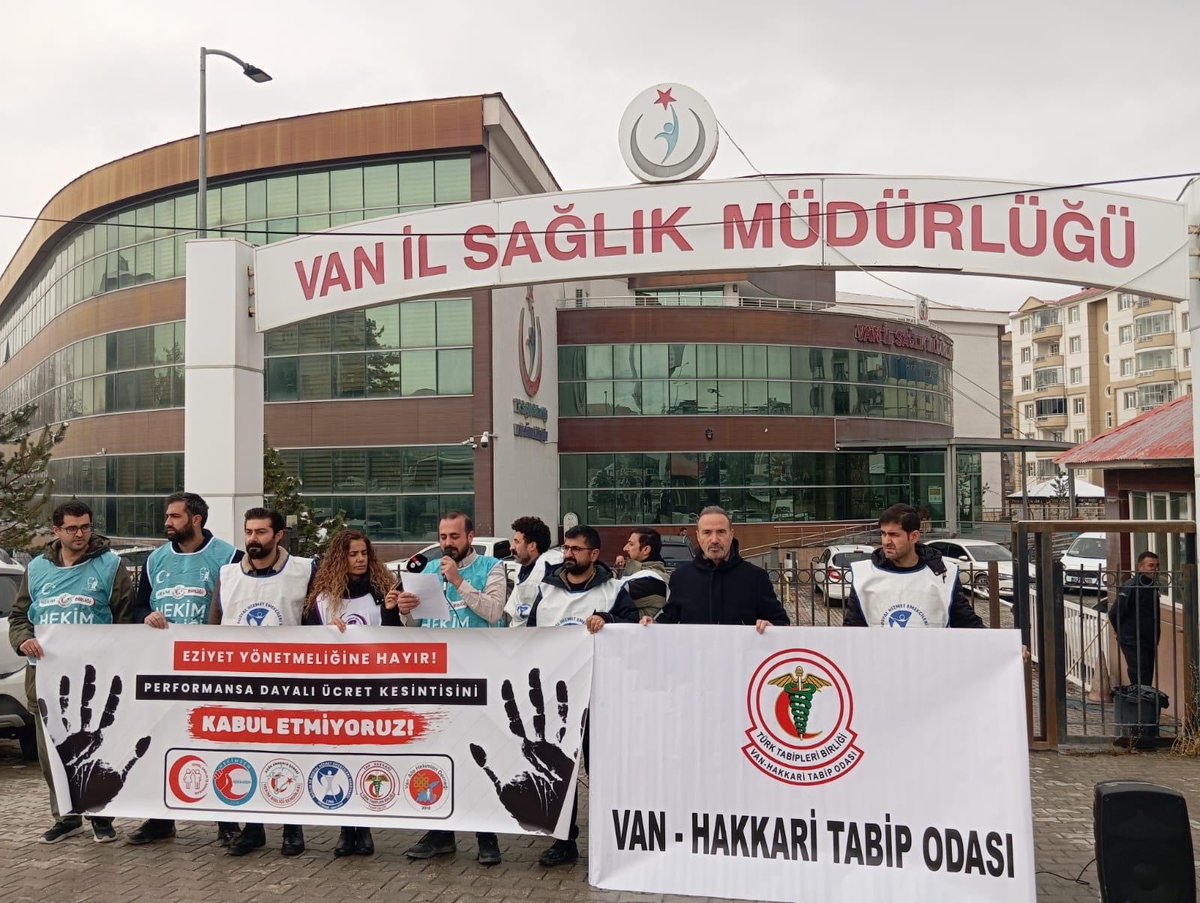 #BIRAKINHEKİMLİKYAPALIM