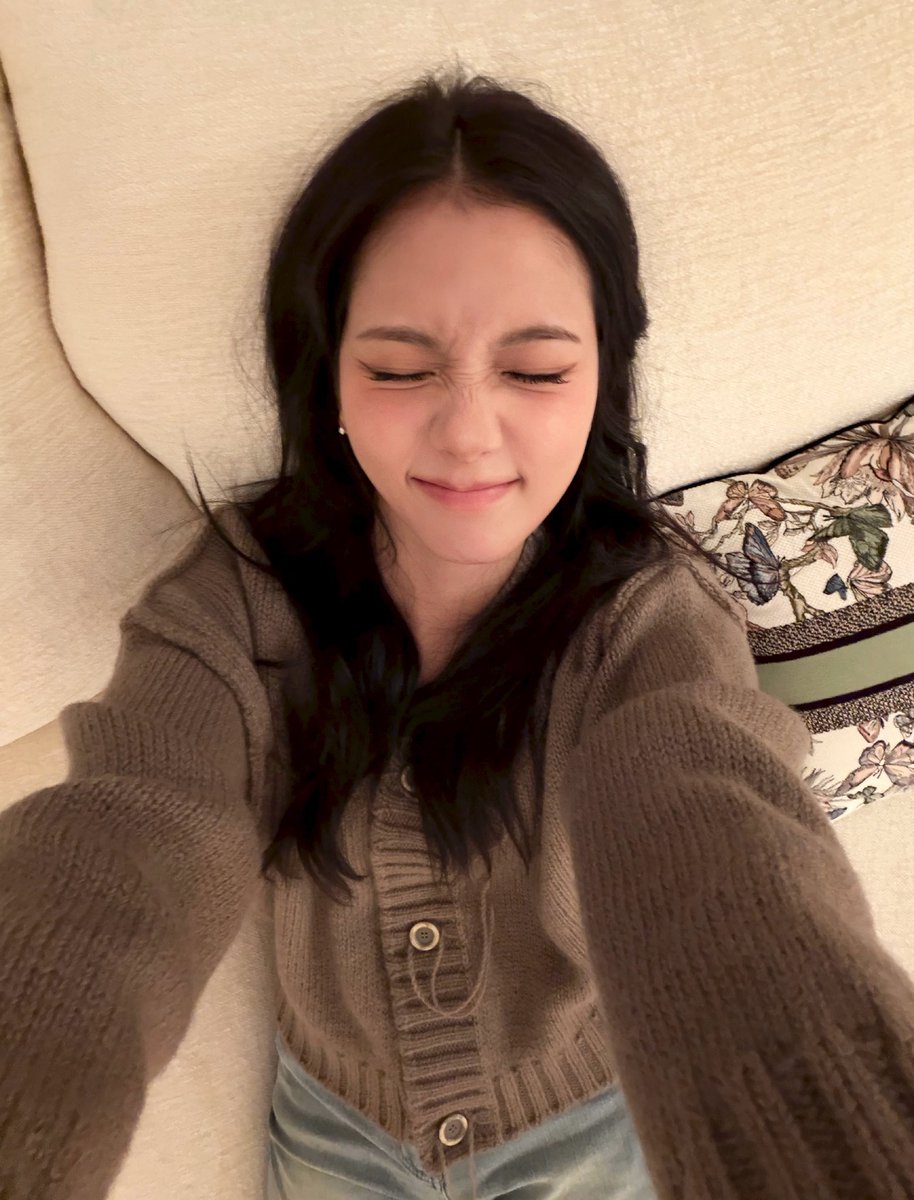 diorsooyax's tweet photo. https://t.co/c74BSVAYnu