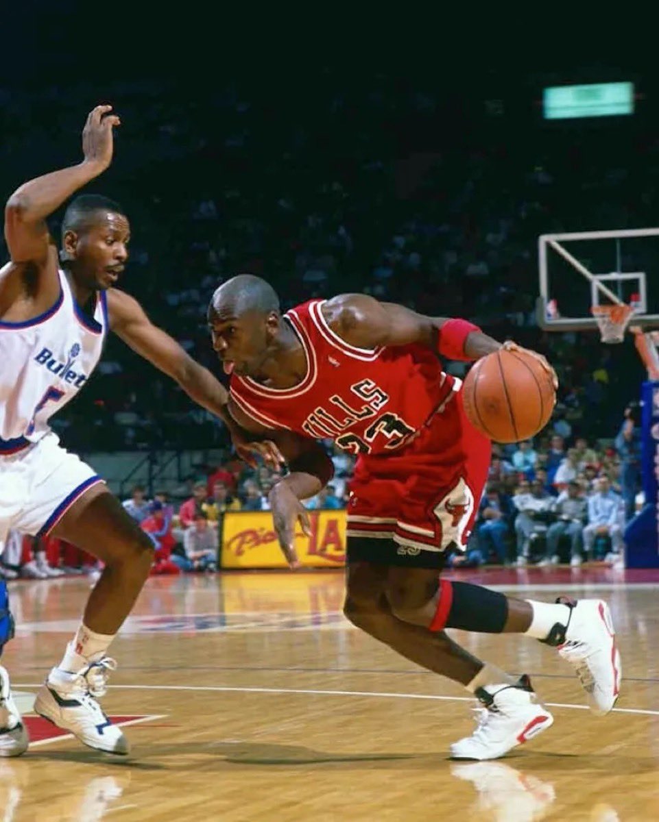 uptod4te's tweet image. 桜木花道カラー Nike Air Jordan 6 Retro “White Infrared”が2026年ホリデーシーズンに復刻発売予定 【ナイキ AJ6 エアジョーダン6 ホワイト インフラレッド 新作】
uptodate.tokyo/nike-air-jorda…