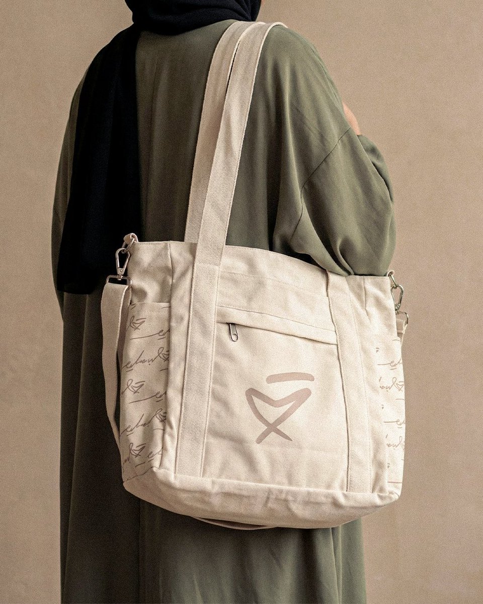stabraqts's tweet image. We’ve created these canvas women’s bags to carry your everyday essentials, easy to grab and go.

Our new collection is now live.