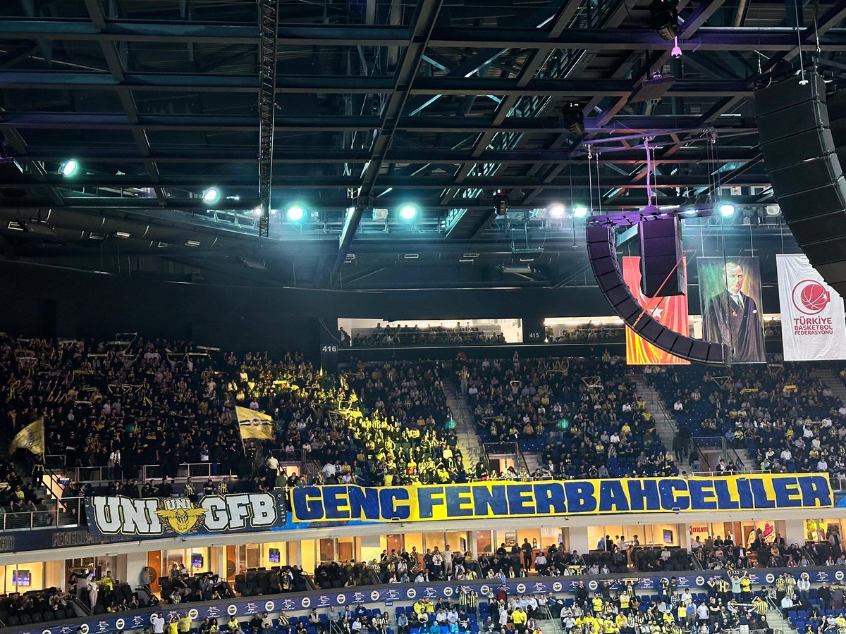 unigfborg's tweet photo. FENERBAHÇE NEREDEYSE TARAFTARI ORADADIR!

Panathinaikos karşılaşması öncesi Ülker Spor ve Etkinlik salonunda yerimizi aldık.
#UNIGFB https://t.co/nZ6DXQL0Ov