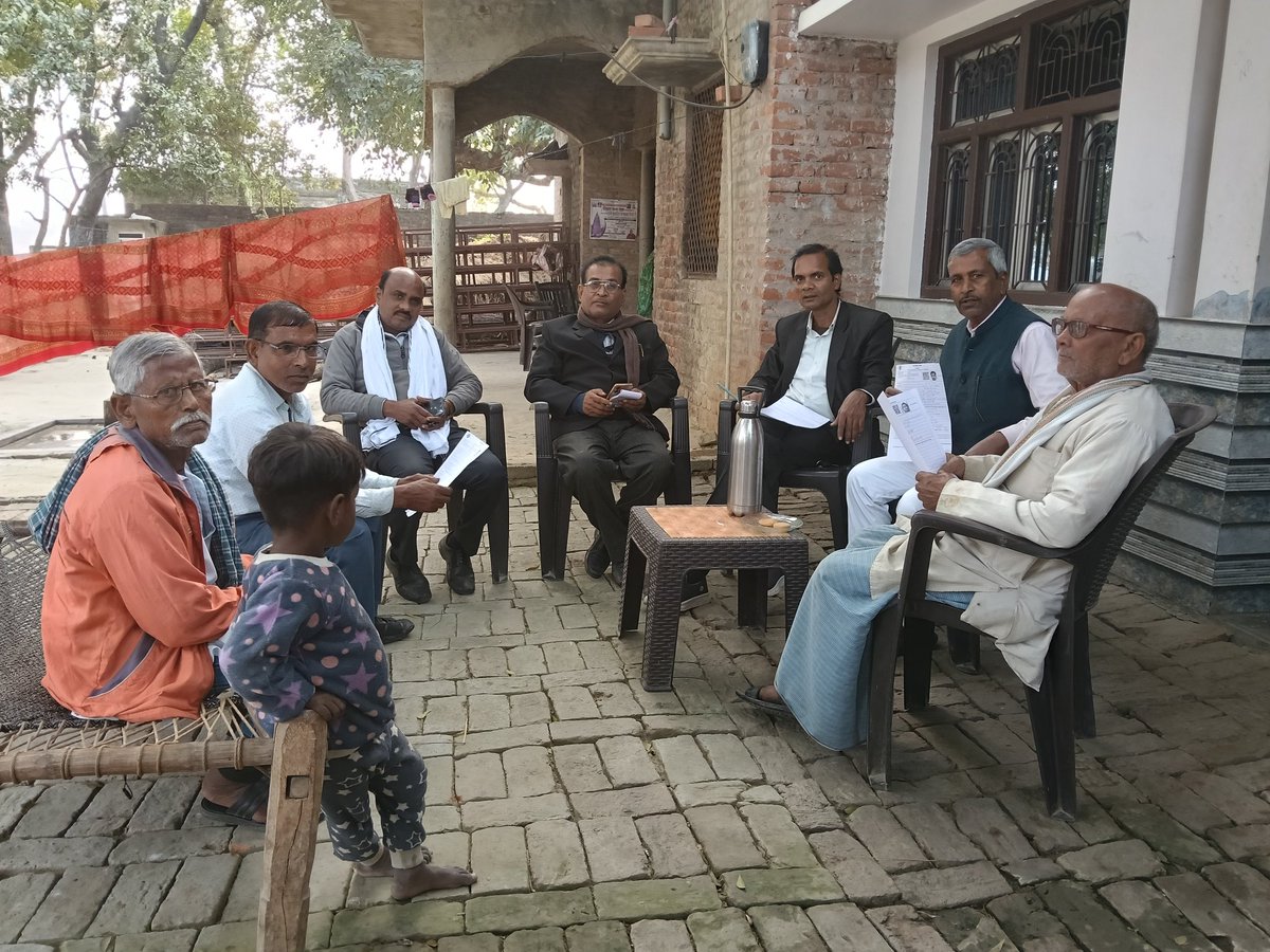 DeepakkumarAdv's tweet photo. सदर विधानसभा, आजमगढ़: बूथ मजबूती अभियान
​आज सेक्टर नामदारपुर के विभिन्न बूथों (62, 75, 76, 77, 78) का निरीक्षण कर जमीनी फीडबैक लिया। मतदाता सूची की समीक्षा के साथ-साथ संगठन की मजबूती पर जोर दिया गया।
​BSP के कर्मठ साथी गांव-गांव, बूथ-बूथ नीला परचम लहराने के लिए संकल्पित हैं। https://t.co/iCo3V1QJAh