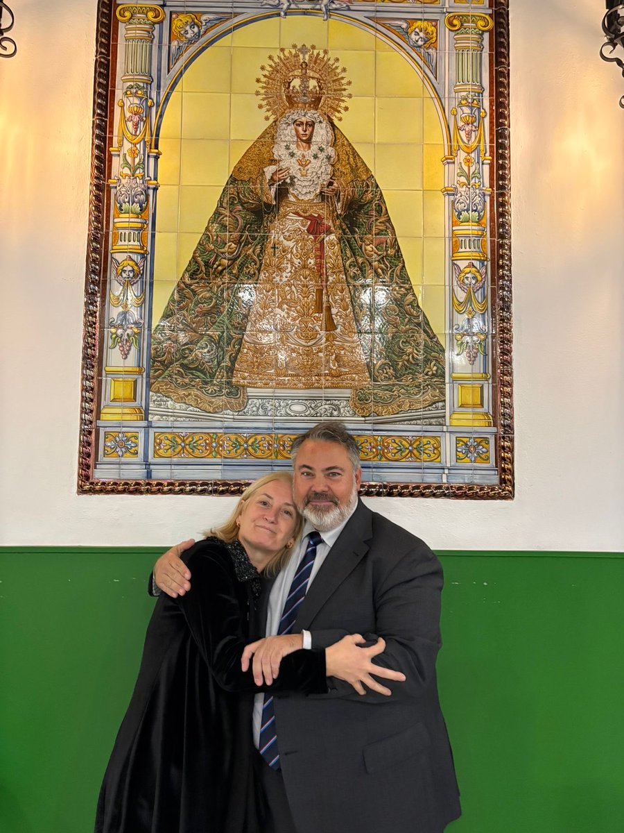 Lo que la Virgen une,  no lo separan los seres humanos.
Todo un señor, Jose Manuel Lozano Rivero.