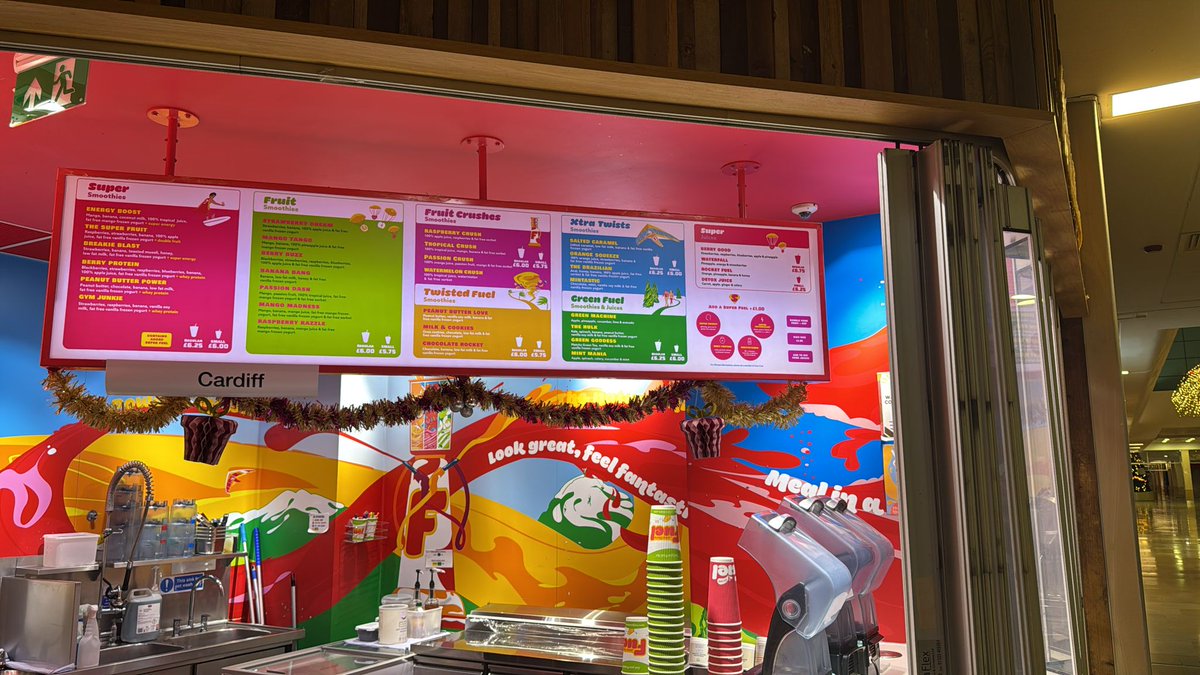 UK roll-out recently completed of new digitally printed menu graphics for Fuel Juice stores.
Area covered was from Inverness in the north to Cardiff and Guildford in the south, as well as most other places inbetween!
Grand looking job, even if we do say so ourselves.....😍
