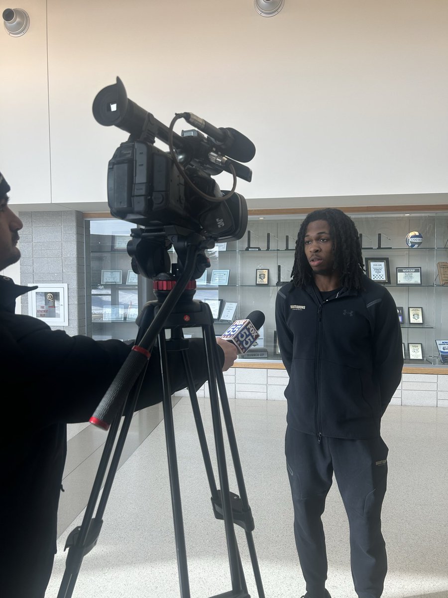 MastodonMBB's tweet photo. The two-time @HorizonLeague Player of the Week Corey Hadnot II talks to @FOX55FortWayne 

#FeelTheRumble #HLMBB https://t.co/2Qfu8zKj6T