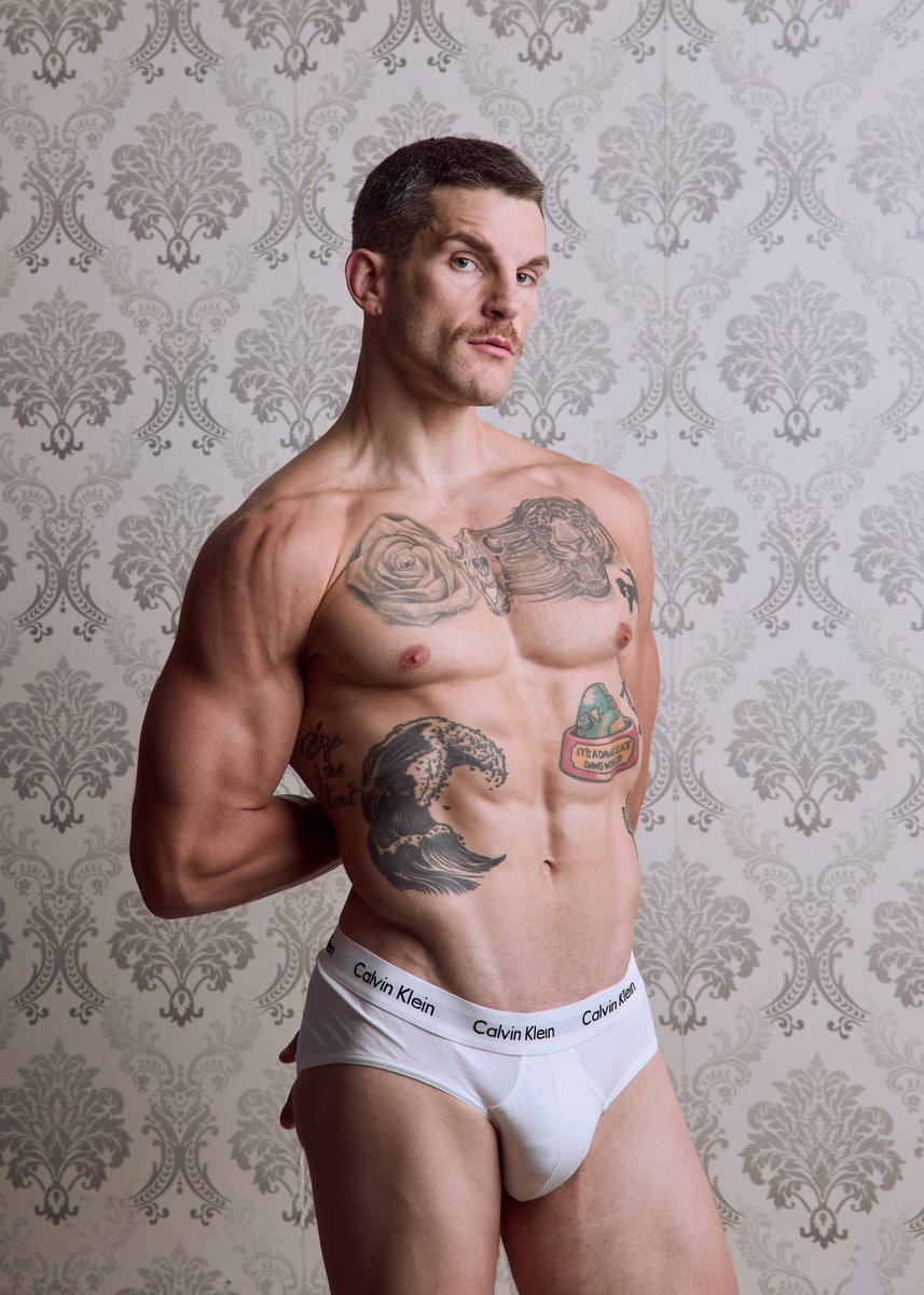 huliaab's tweet image. I admit it guys. Yes I’m 🏳️‍🌈