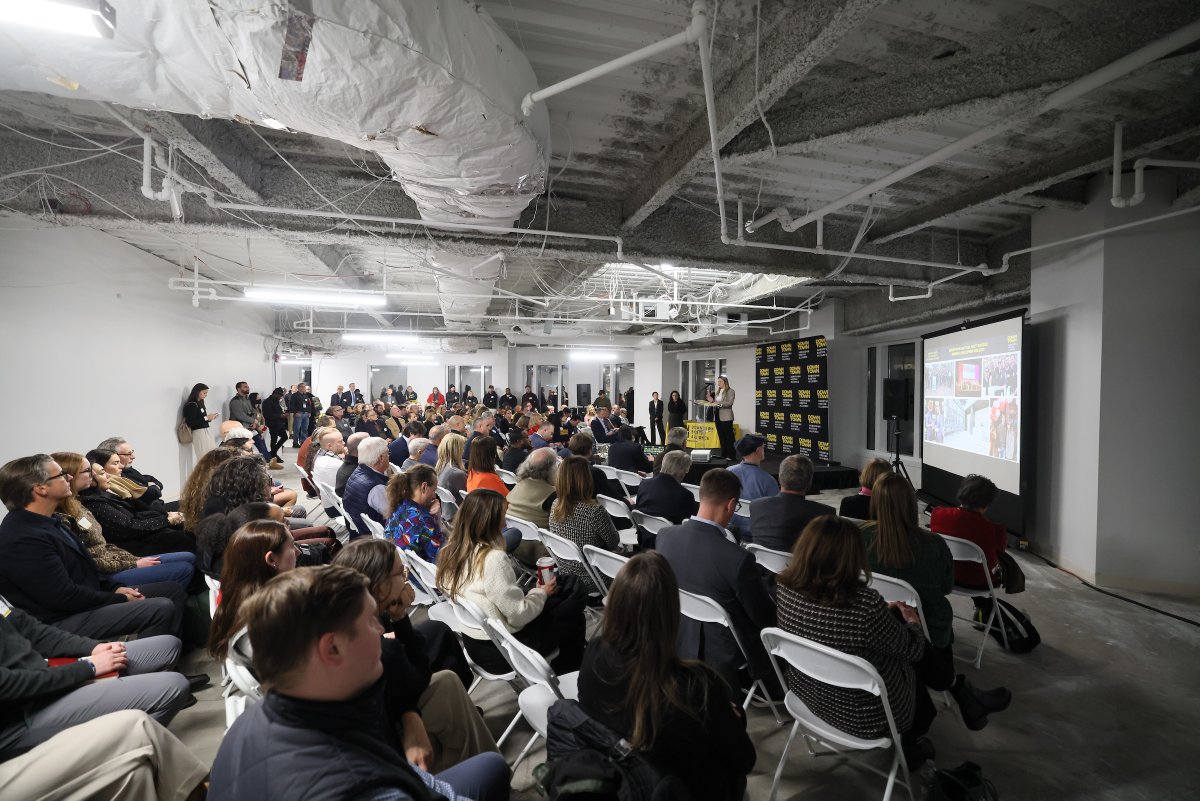 dtownboston's tweet image. Thank you for celebrating 15 years of serving the Downtown community! 🎉 Mayor Wu shared exciting plans for office-to-residential conversions and SPACE grants driving innovation. Here’s to a vibrant future for Downtown Boston!💫 #DowntownBoston #15Years #Placemaking