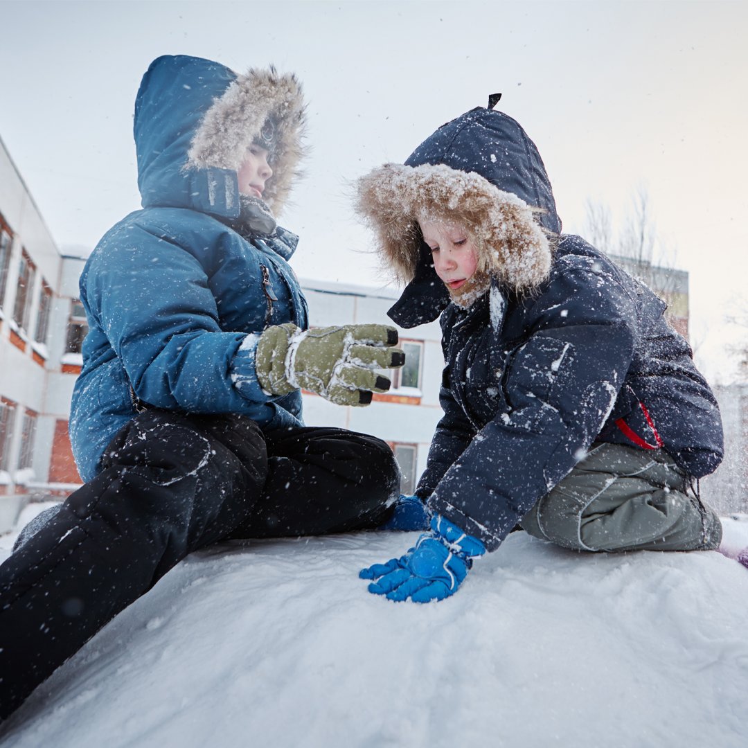La FPSS-CSQ réclame le droit de s’amuser sur les buttes de neige, sans une avalanche de règles irréalistes #buttesdeneige #hiver #soutienscolaire #eduqc #assurance #assnat tinyurl.com/39f4dnyk