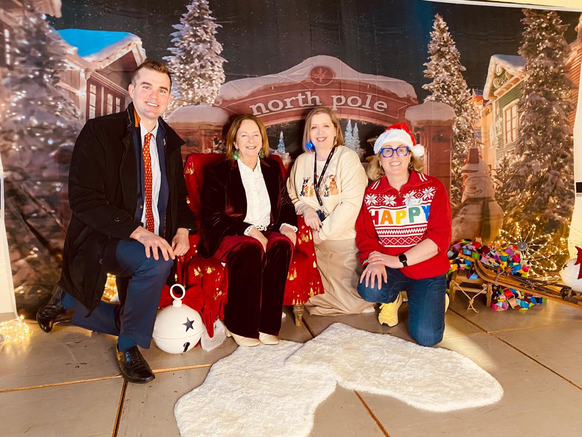 of_wedgewood's tweet image. Fabulous day in QofA today. A Winter Wonderland was created by our amazing Parents Association led by Eva. Thank you all so much. 
Even had a visit from local councillors Lettie McCarthy and Pierce Dargan
#Christmas #dlr #lettiemccarthy #PierceDargan
