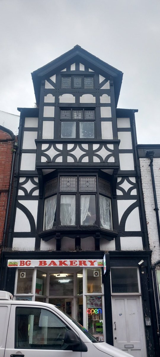 Mayne Walone tweet media