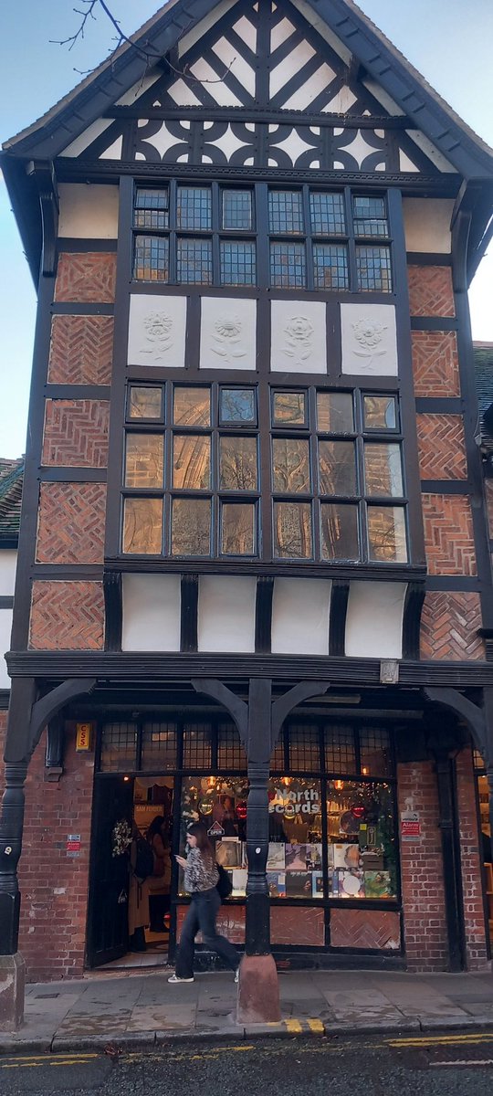 Mayne Walone tweet media