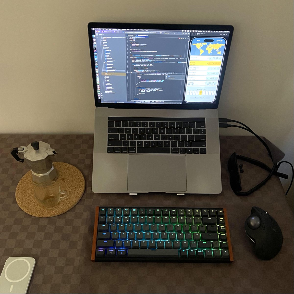 KeychronMK's tweet photo. On the move, in transition — but the K2 HE stays part of the journey.
— Temporary Airbnb setup 📸 by u/jwrsk (on reddit)
#Keychron #KeychronK2HE #KeychronSetup #MechanicalKeyboard #DeskSetup #WirelessKeyboard #CustomKeyboard #MacSetup #TravelSetup #WorkFromAnywhere https://t.co/tZrms6UxAa