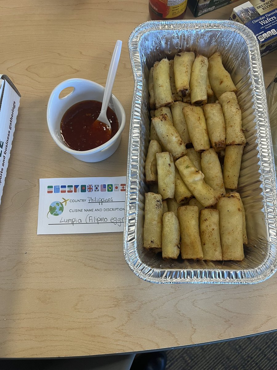 Señorita Hellmann tweet media