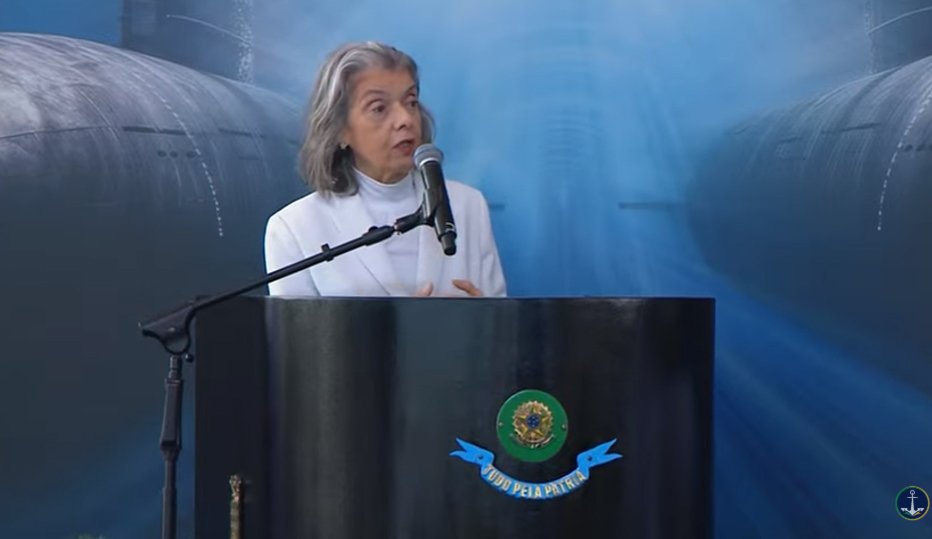 Zperzandi's tweet image. Já tivemos, só no último ano, Juízes do Supremo inaugurando:

●Emissora de TV
●Submarino
●Rodovia

Está cada vez mais difícil diferenciar os políticos togados dos políticos comuns.

Exceto pela necessidade de serem votados e eleitos, claro.