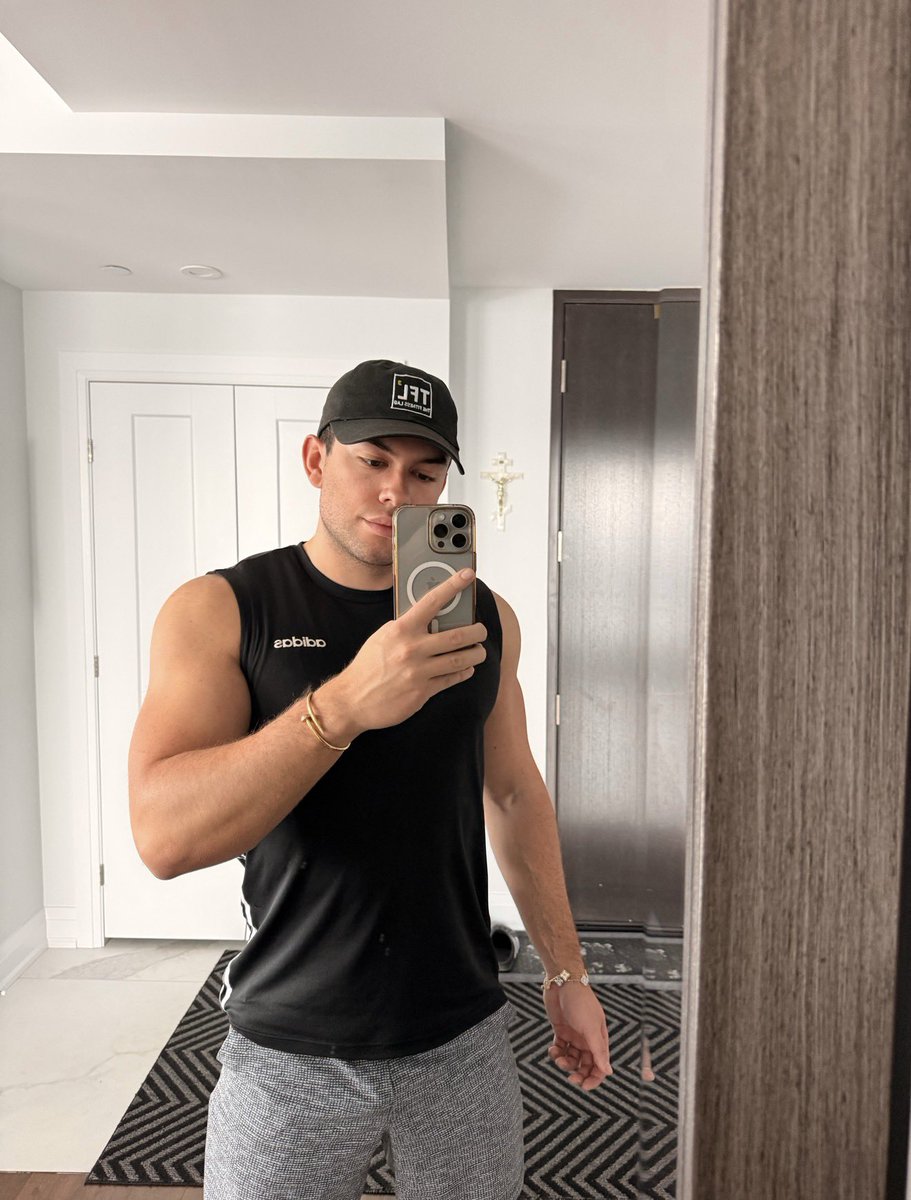 Alpha Em tweet media