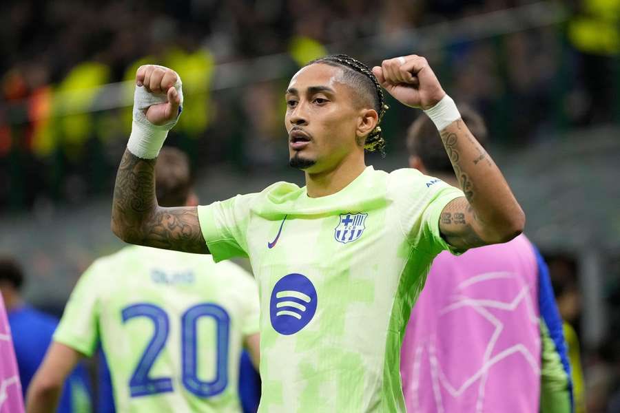 PeriodistaDepo7's tweet image. Sin duda alguna, desde el año pasado, el The Best volvió a tener credibilidad. Ousmane Dembélé es el justo ganador.🏆
¿Pero porqué Raphinha ni siquiera se encuentra en el 11 ideal? 🤔
Le faltaron el respeto en el Balón de Oro y ahora en el The Best. 

#Raphinha