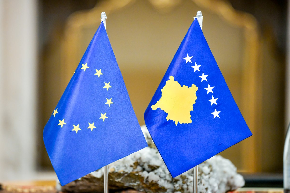 After yet another recommendation by the Council of the EU, the European Commission is set to lift most of the sanctions against Kosovo. Deputy Prime Minister Bislimi says the first phase includes “projects linked to the IPA programmes, with a total value of €34.6 million".