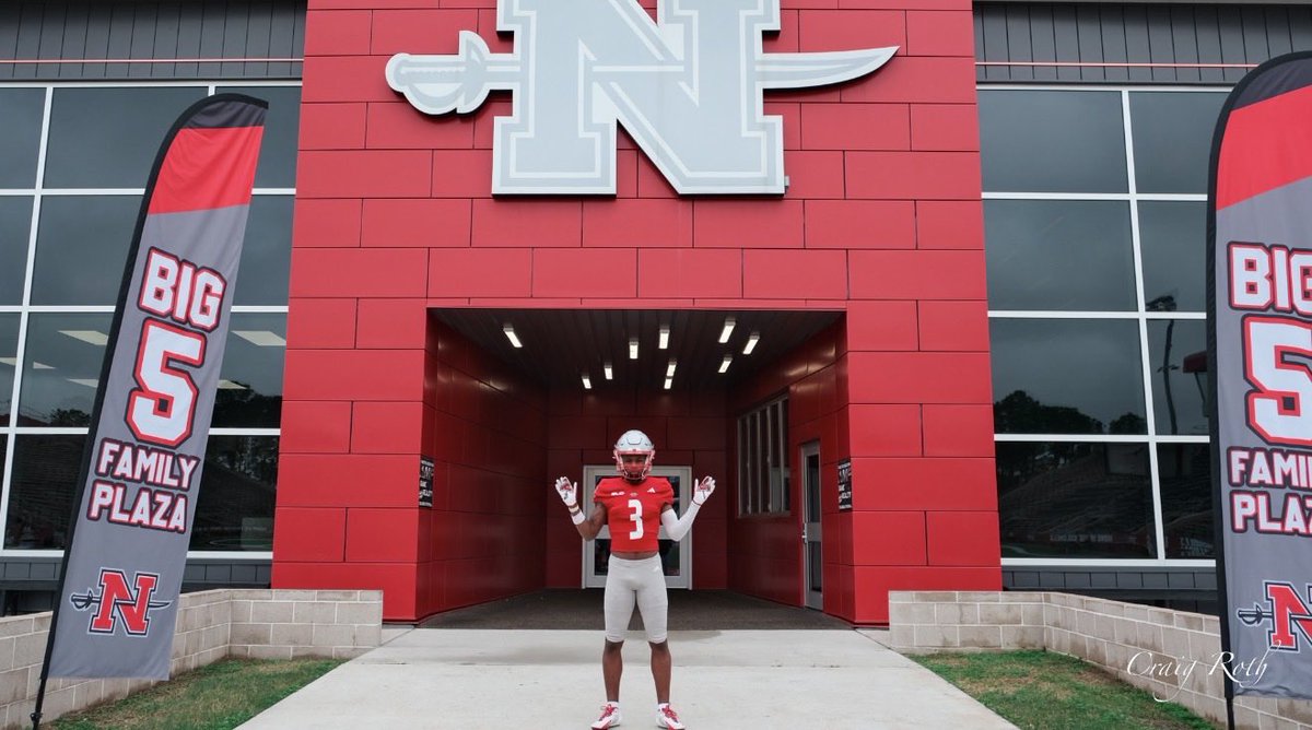 lockemup25k's tweet image. DBs built different 😤📸
Official visit at @Nicholls_FB 
#DB #CollegeFootball #NextLevel