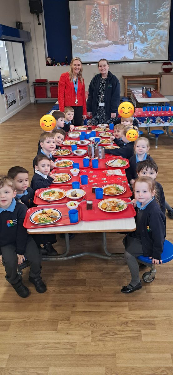 BirstallAcad13's tweet image. They may be our youngest pupils, but they pack a mighty good appetite! Our EYFS have really enjoyed their very first School Christmas dinner &amp;amp; done so well adapting to school routines! #ItsChristmas