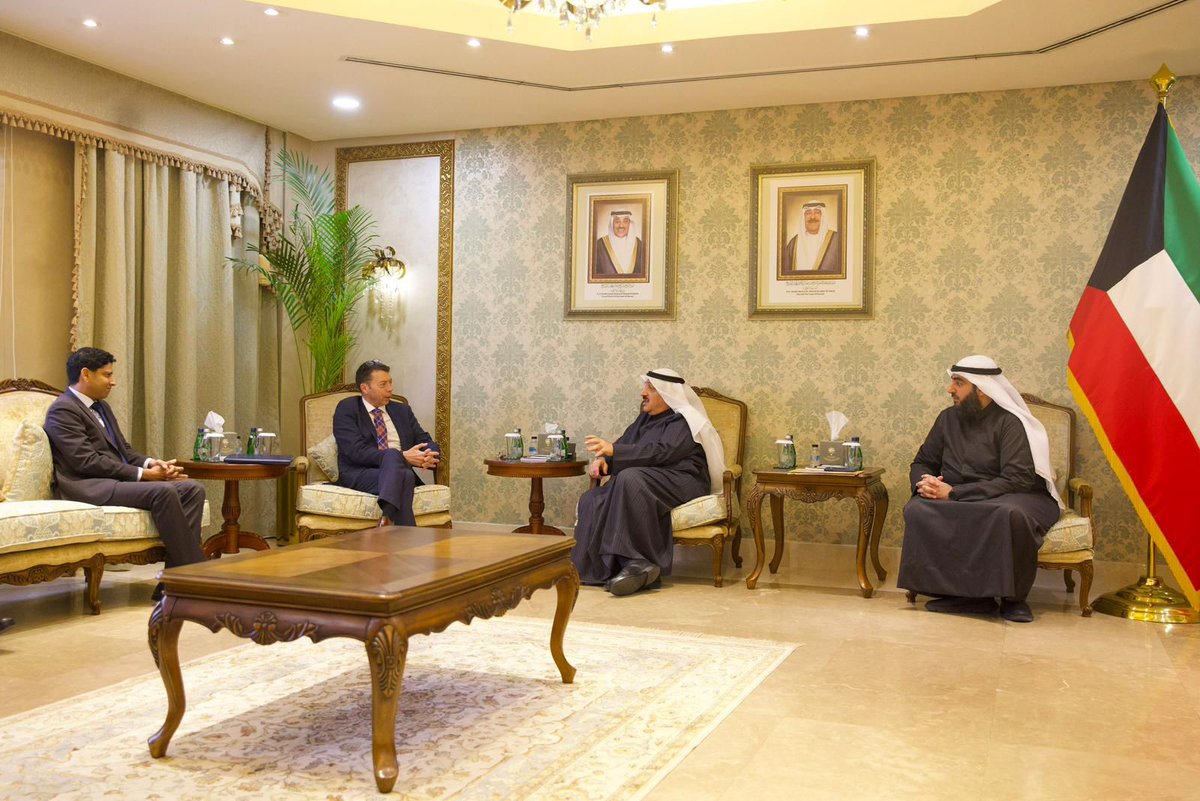 الكويت تعزز شراكتها الصحية مع المملكة المتحدة. العوضي: تعاون استراتيجي لتطوير المنظومة الصحية وفق أعلى المعايير العالمية. مباحثات مع لندن تشمل التدريب والتمريض وتشغيل المستشفيات والبحوث الدوائية 